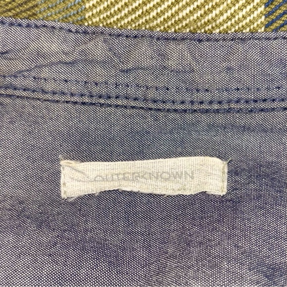 *ONE OF A KIND* Women’s XS/S Outerknown Blanket Shirt - Picture 2 of 5
